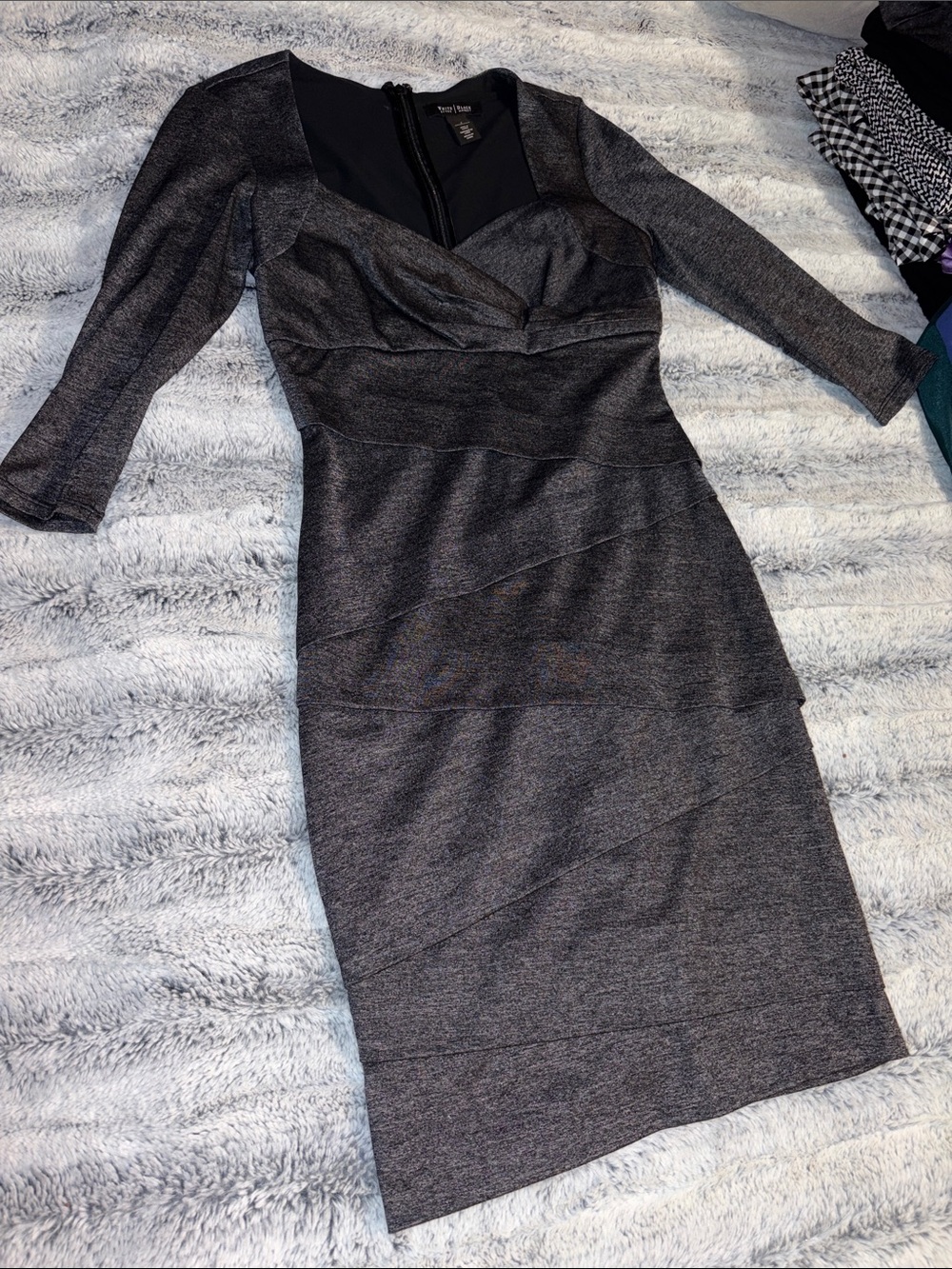 White House black market Gray slimming Bodycon Dress with Sweetheart Neckline
